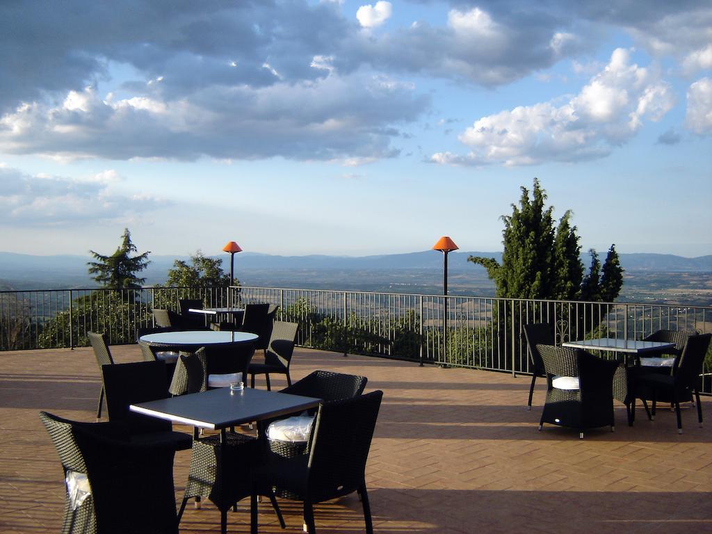 La Torre Ai Mari Hotel Sarteano Exterior photo