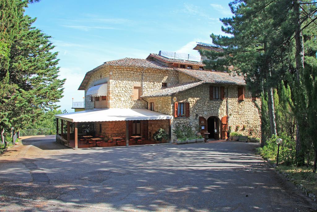 La Torre Ai Mari Hotel Sarteano Exterior photo